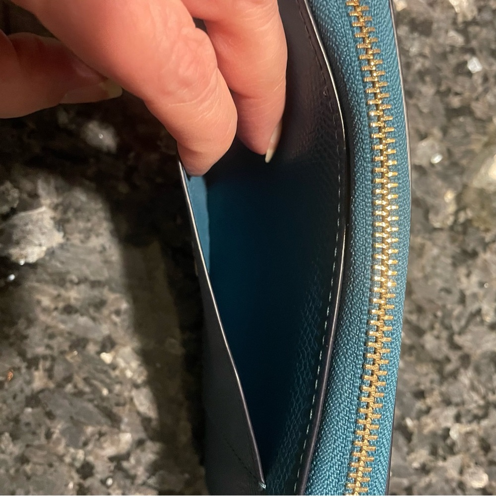 Coach Teal Blue Leather Long Wallet No callouts Like New - Picture 6 of 14